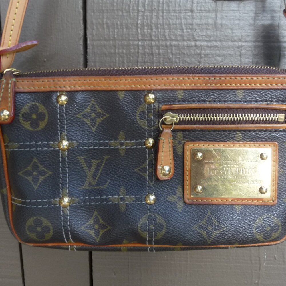 Louis Vuitton Monogram Pochette